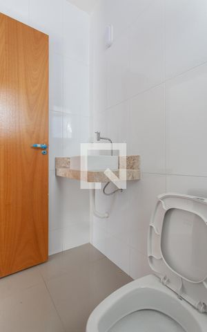 Casa à venda com 210m², 3 quartos e 4 vagas Casa à venda com 210m², 3 quartos e 4 vagasBanheiro da Suíte