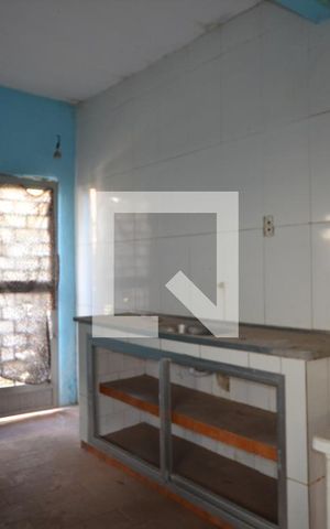 Casa à venda com 108m², 1 quarto e 4 vagasSala com Cozinha