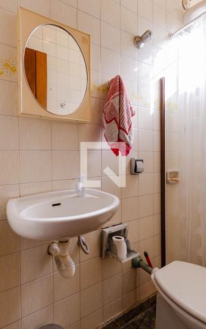 Casa à venda com 400m², 4 quartos e 4 vagas Casa à venda com 400m², 4 quartos e 4 vagasBanheiro de serviço