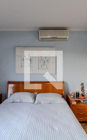 Apartamento à venda com 251m², 3 quartos e 3 vagas Apartamento à venda com 251m², 3 quartos e 3 vagasSuíte 1