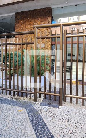 Apartamento à venda com 85m², 2 quartos e 1 vagaFachada