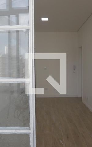 Apartamento à venda com 64m², 1 quarto e sem vagaSacada