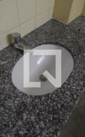 Apartamento à venda com 69m², 2 quartos e sem vagaBanheiro