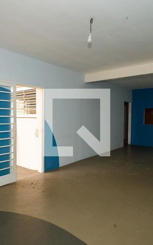Casa para alugar com 110m², 2 quartos e 1 vaga Casa para alugar com 110m², 2 quartos e 1 vagaSala
