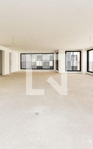 Apartamento à venda com 375m², 4 quartos e 4 vagas Apartamento à venda com 375m², 4 quartos e 4 vagasSala