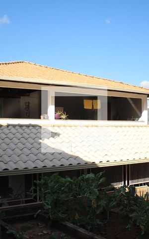 Casa à venda com 330m², 4 quartos e 6 vagasQuintal