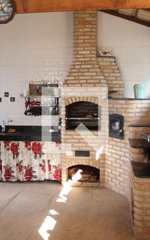 Casa à venda com 330m², 4 quartos e 6 vagasÁrea gourmet