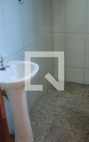 Casa à venda com 330m², 4 quartos e 6 vagasBanheiro 2