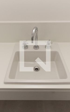 Apartamento à venda com 374m², 5 quartos e 4 vagasBanheiro da Suíte 2