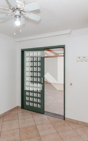 Casa à venda com 500m², 6 quartos e 3 vagas Casa à venda com 500m², 6 quartos e 3 vagasSuíte 3