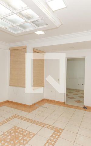 Casa à venda com 500m², 6 quartos e 3 vagas Casa à venda com 500m², 6 quartos e 3 vagasSala Íntima