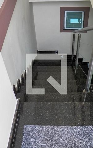 Casa à venda com 350m², 4 quartos e 5 vagas Casa à venda com 350m², 4 quartos e 5 vagasEscada para o terraço