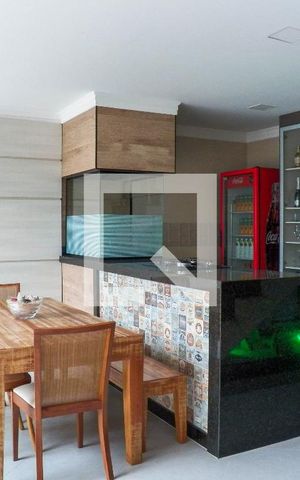 Casa à venda com 350m², 4 quartos e 5 vagas Casa à venda com 350m², 4 quartos e 5 vagasÁrea gourmet