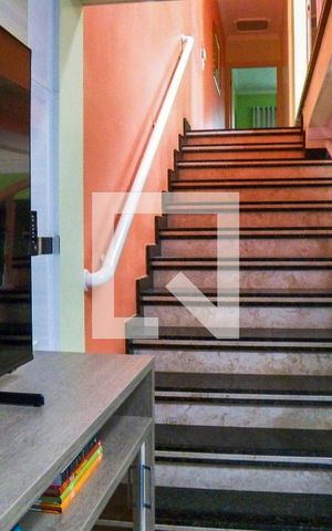 Casa à venda com 350m², 4 quartos e 5 vagas Casa à venda com 350m², 4 quartos e 5 vagasCozinha
