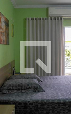 Casa à venda com 350m², 4 quartos e 5 vagas Casa à venda com 350m², 4 quartos e 5 vagasSuíte 1