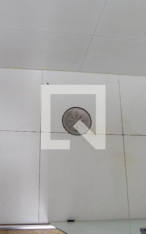 Casa à venda com 350m², 4 quartos e 5 vagas Casa à venda com 350m², 4 quartos e 5 vagasBanheiro da Suíte 1