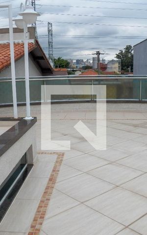 Casa à venda com 350m², 4 quartos e 5 vagas Casa à venda com 350m², 4 quartos e 5 vagasTerraço
