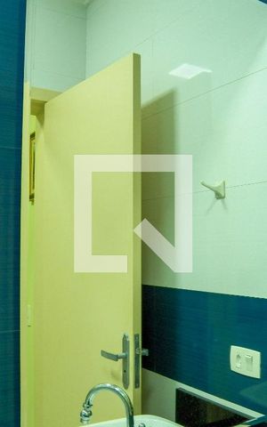 Casa à venda com 350m², 4 quartos e 5 vagas Casa à venda com 350m², 4 quartos e 5 vagasBanheiro 1