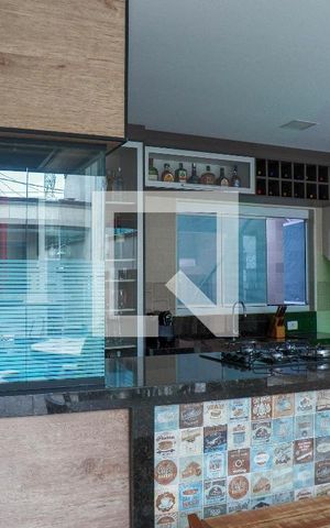 Casa à venda com 350m², 4 quartos e 5 vagas Casa à venda com 350m², 4 quartos e 5 vagasÁrea gourmet