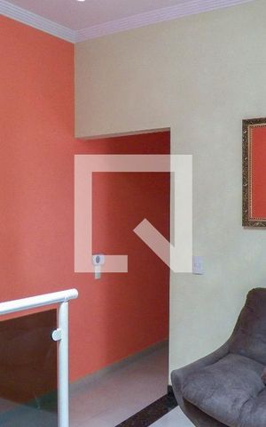 Casa à venda com 350m², 4 quartos e 5 vagas Casa à venda com 350m², 4 quartos e 5 vagasEscritório