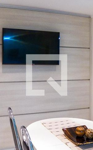 Casa à venda com 350m², 4 quartos e 5 vagas Casa à venda com 350m², 4 quartos e 5 vagasCozinha