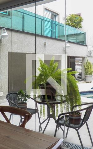 Casa à venda com 350m², 4 quartos e 5 vagas Casa à venda com 350m², 4 quartos e 5 vagasÁrea gourmet