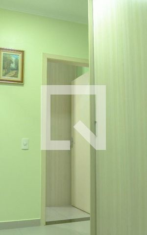 Casa à venda com 350m², 4 quartos e 5 vagas Casa à venda com 350m², 4 quartos e 5 vagasÁrea comum