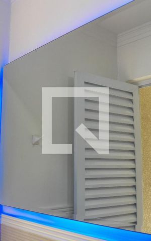 Casa à venda com 350m², 4 quartos e 5 vagas Casa à venda com 350m², 4 quartos e 5 vagasBanheiro 1