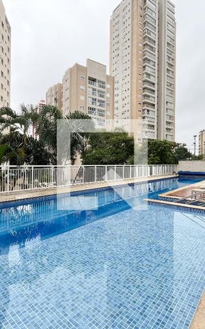 Apartamento para alugar com 80m², 2 quartos e 2 vagas Apartamento para alugar com 80m², 2 quartos e 2 vagasÁrea comum - Piscina