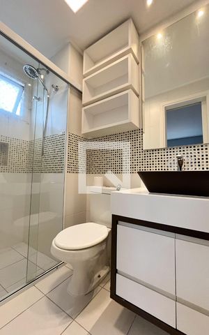 Apartamento para alugar com 80m², 2 quartos e 2 vagas Apartamento para alugar com 80m², 2 quartos e 2 vagasBanheiro da Suíte