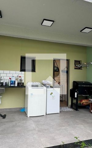 Casa à venda com 120m², 3 quartos e 2 vagasÁrea de Serviço