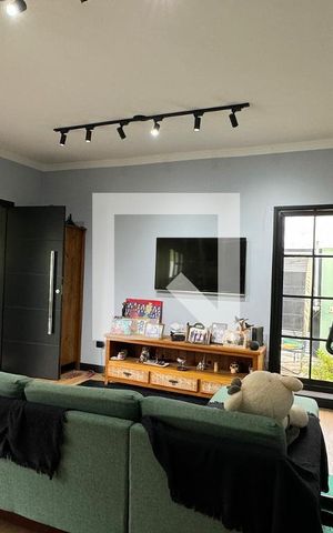Casa à venda com 120m², 3 quartos e 2 vagasSala