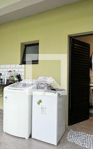 Casa à venda com 120m², 3 quartos e 2 vagasÁrea de Serviço