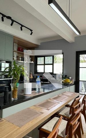 Casa à venda com 120m², 3 quartos e 2 vagasSala