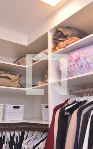 Apartamento à venda com 160m², 3 quartos e 2 vagasCloset da suíte