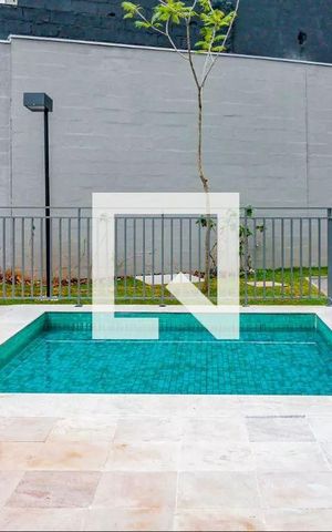 Apartamento à venda com 38m², 2 quartos e sem vaga Apartamento à venda com 38m², 2 quartos e sem vagaPiscina