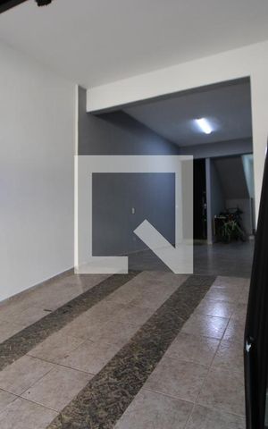 Casa à venda com 200m², 3 quartos e 4 vagasGaragem