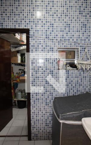 Casa à venda com 200m², 3 quartos e 4 vagasÁrea de Serviço