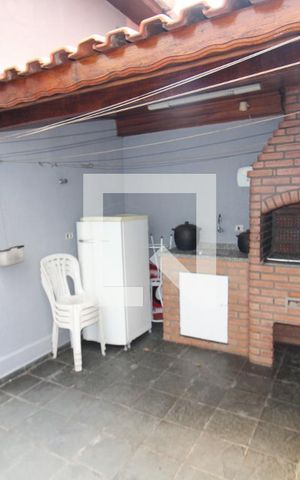 Casa à venda com 200m², 3 quartos e 4 vagasÁrea de Serviço