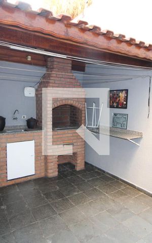Casa à venda com 200m², 3 quartos e 4 vagasÁrea de Serviço