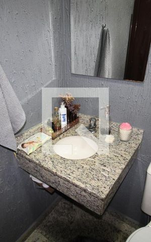 Casa à venda com 200m², 3 quartos e 4 vagasLavabo