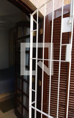 Casa à venda com 200m², 3 quartos e 4 vagasQuarto 1- Varanda