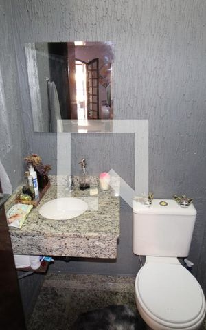 Casa à venda com 200m², 3 quartos e 4 vagasLavabo