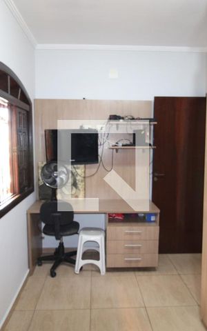 Casa à venda com 200m², 3 quartos e 4 vagasQuarto 3