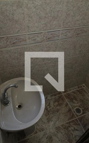 Casa para alugar com 49m², 1 quarto e sem vagaBanheiro