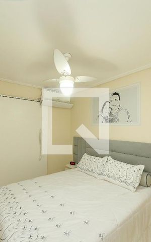 Casa à venda com 200m², 2 quartos e 2 vagas Casa à venda com 200m², 2 quartos e 2 vagasQuarto 1