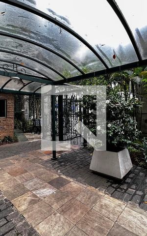 Apartamento para alugar com 205m², 4 quartos e 1 vagaEntrada