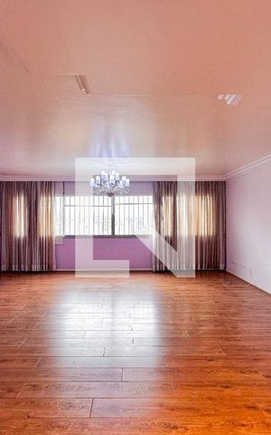 Apartamento para alugar com 205m², 4 quartos e 1 vagaSala