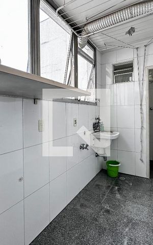 Apartamento para alugar com 205m², 4 quartos e 1 vagaÁrea de Serviço