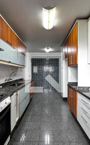 Apartamento para alugar com 205m², 4 quartos e 1 vagaCozinha